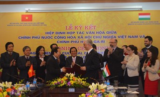 Вьетнам и Венгрия подписали соглашение о культурном сотрудничестве - ảnh 1